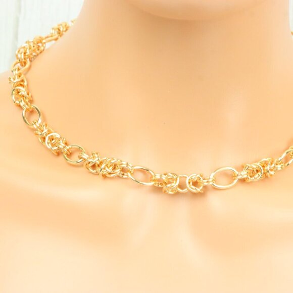 "Minimalist & Elegant Necklace Chain – Perfect for Women & Girls | UNVRC1624 - Picture 5 of 10